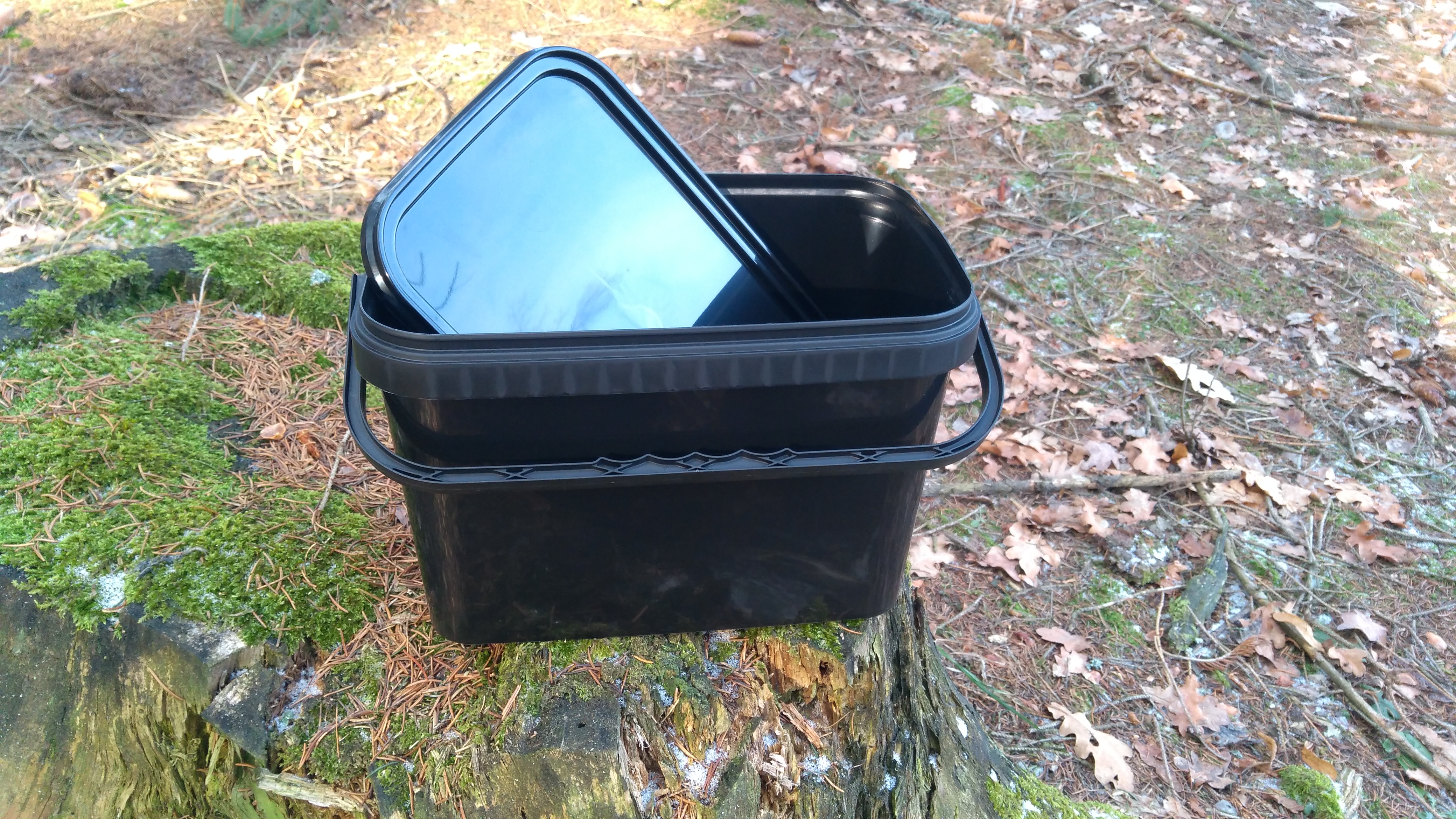 Plastový kbelík černý hranatý 5,8 l – 100 ks