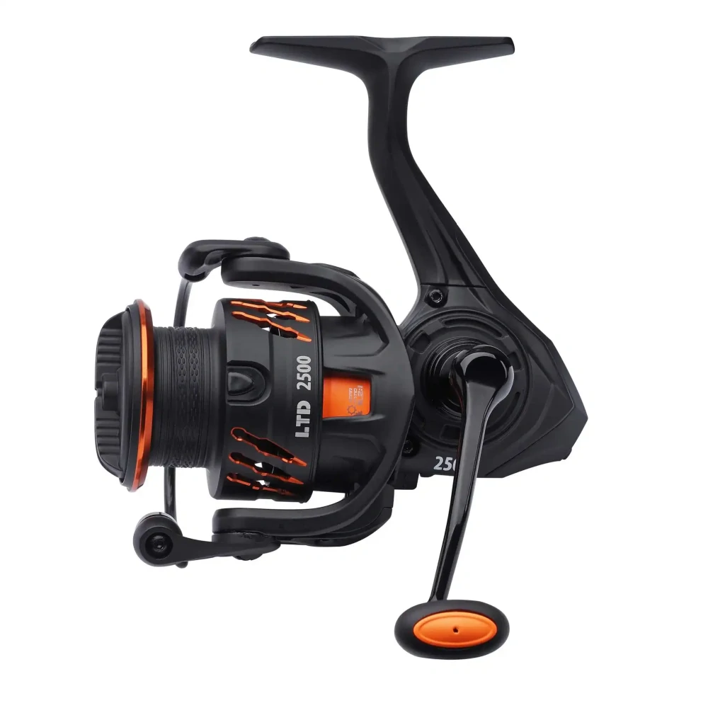 Naviják Savage Gear Orange LTD 2500 FD