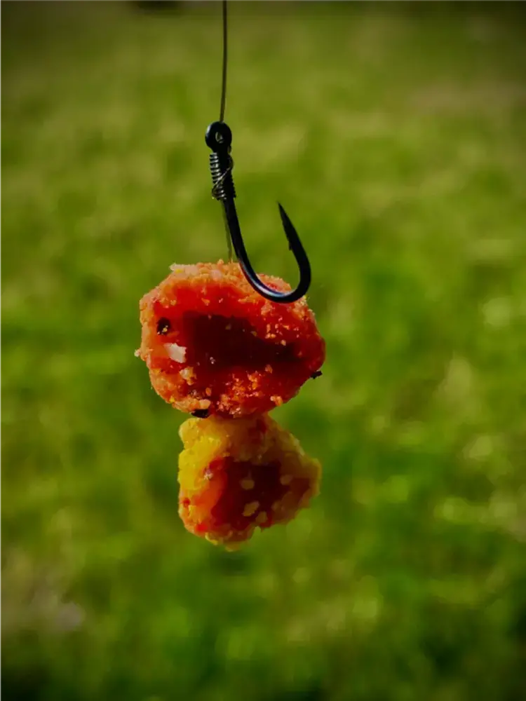 LK Baits CUC! Raisin Lesní jahoda 50 g