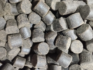 Giant Halibut Pelety 28 mm – 1 kg